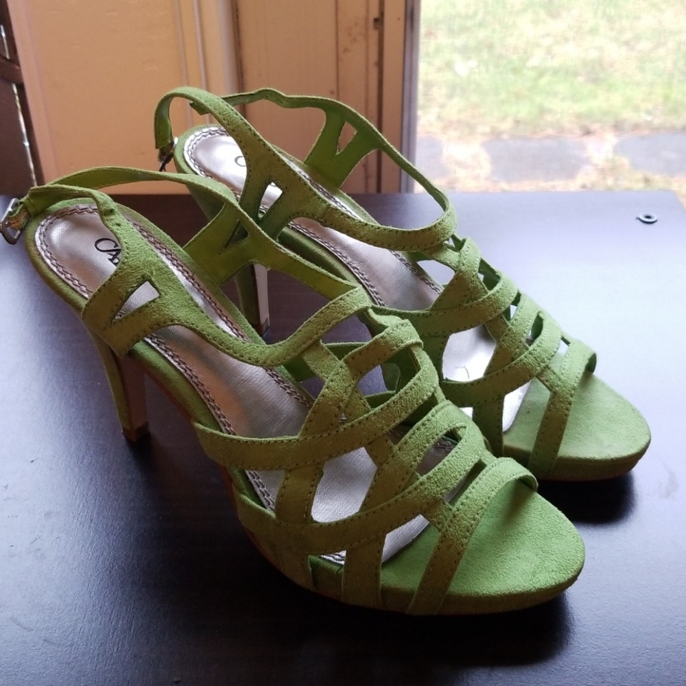 Parrot green heels
